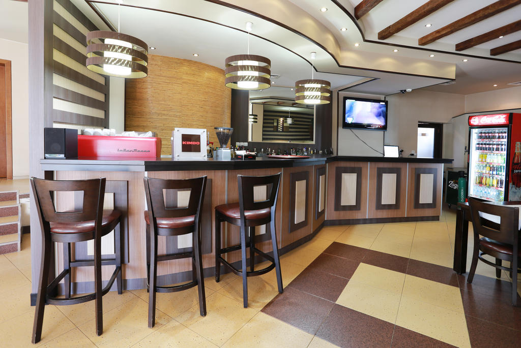 Acropolis Hotel Pazardzhik Luaran gambar