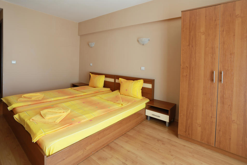 Acropolis Hotel Pazardzhik Bilik gambar