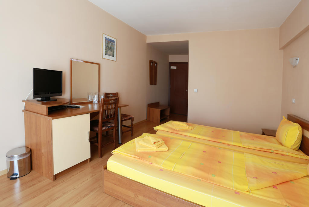 Acropolis Hotel Pazardzhik Bilik gambar