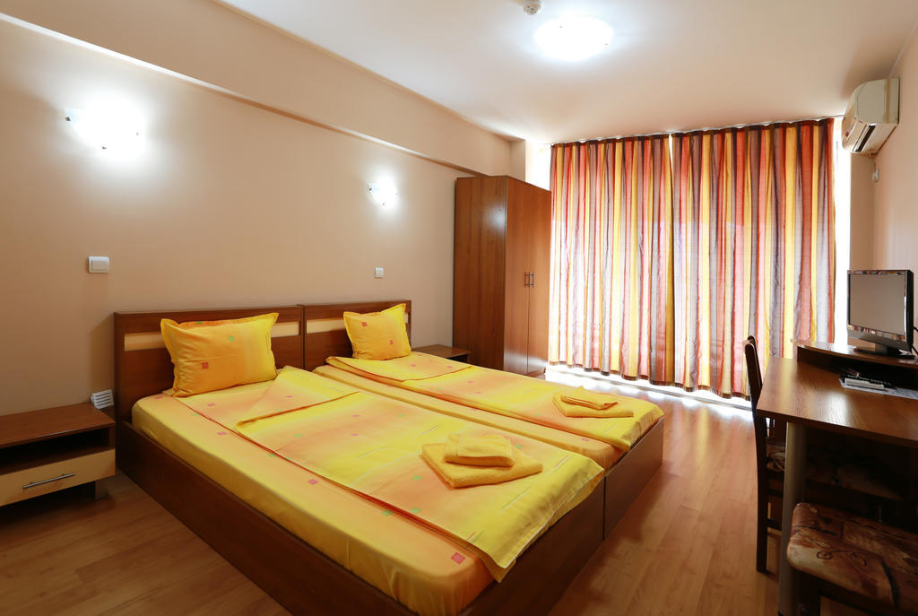 Acropolis Hotel Pazardzhik Bilik gambar