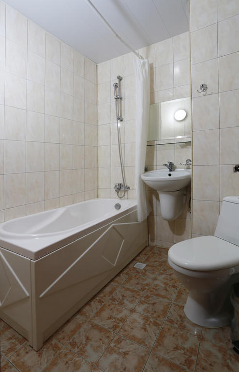 Acropolis Hotel Pazardzhik Bilik gambar