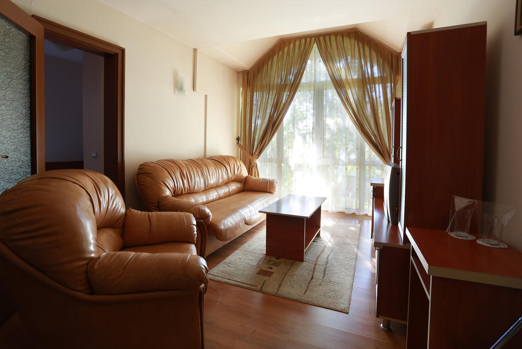 Acropolis Hotel Pazardzhik Bilik gambar